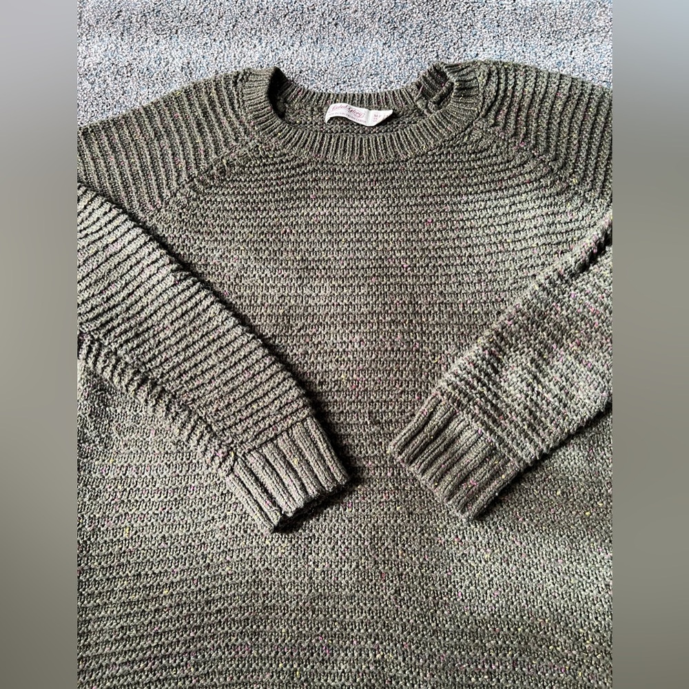 Green crotchet sweater